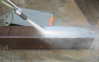 High-pressure water cleaning industry in machinery manufacturing